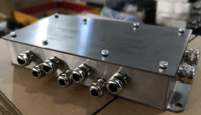 矿用机车倒车影像装置