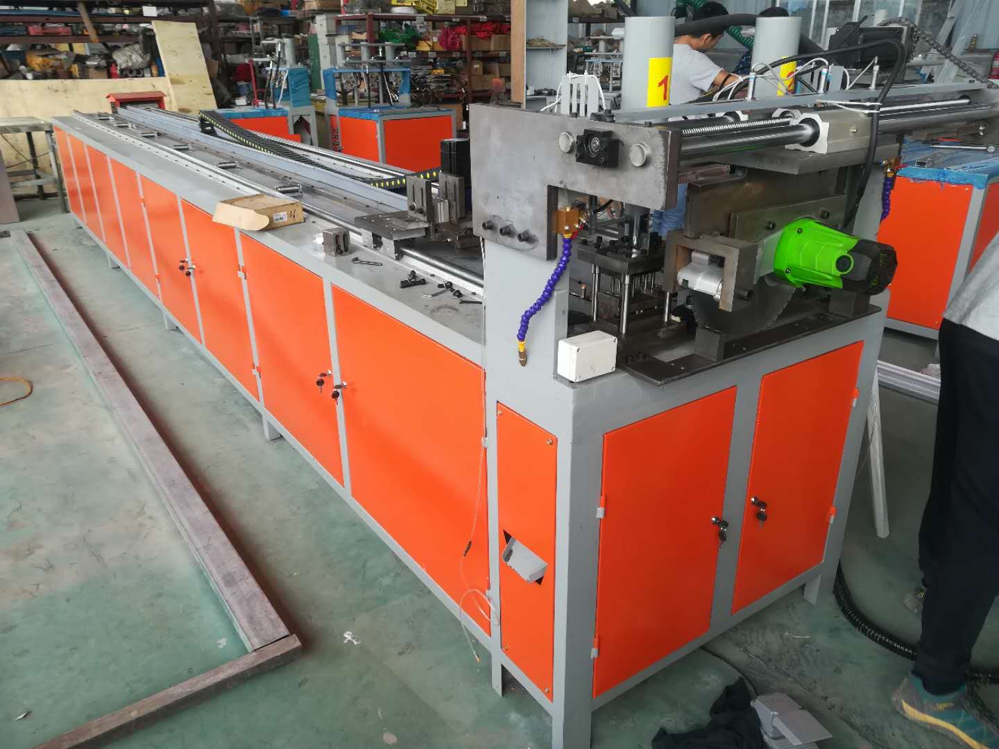 不锈钢管冲孔机