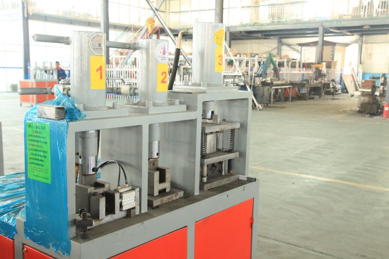 不锈钢管冲孔机