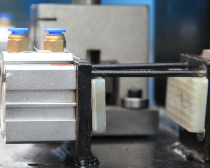 不锈钢管冲孔机